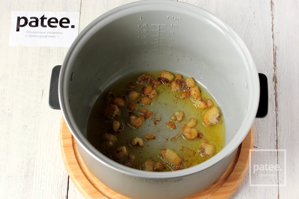 Краснокочанная капуста с изюмом и черносливом в мультиварке - Шаг 5