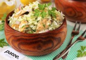 Салат из пекинской капусты с мидиями