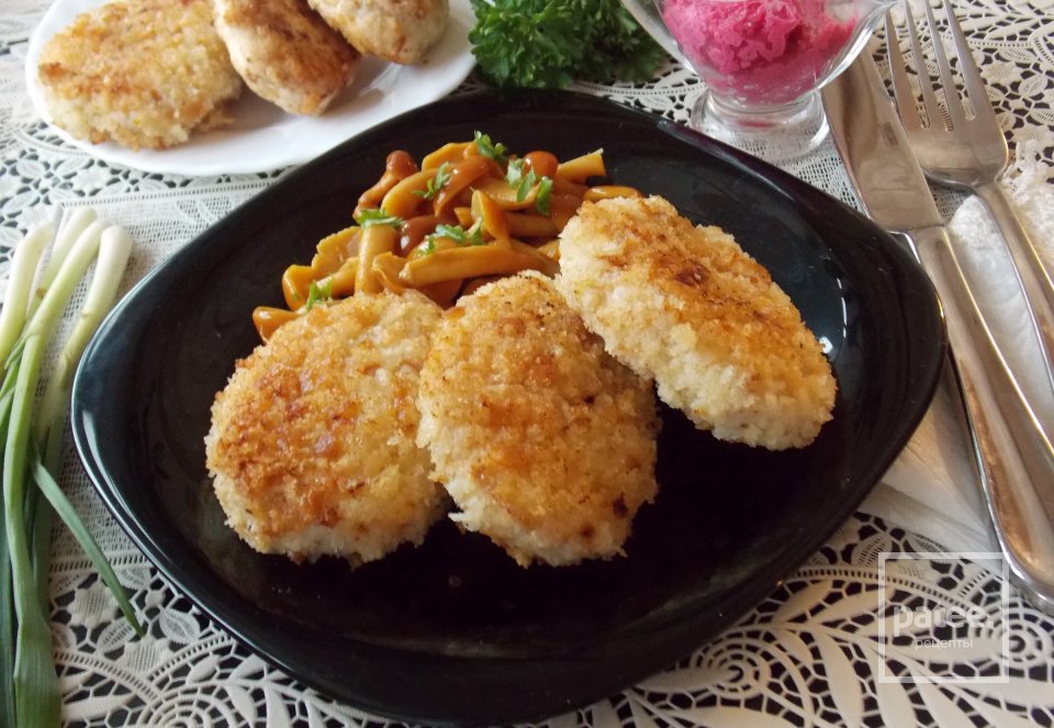 Котлеты из тунца с сыром и сметаной - Шаг 15