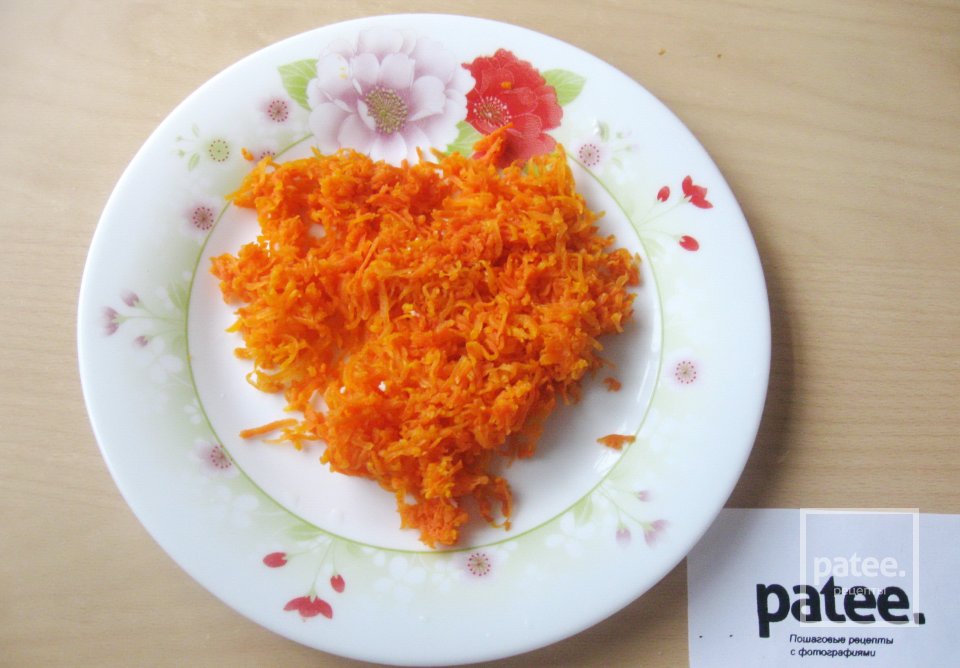 Слоёный салат из печени трески - Шаг 8