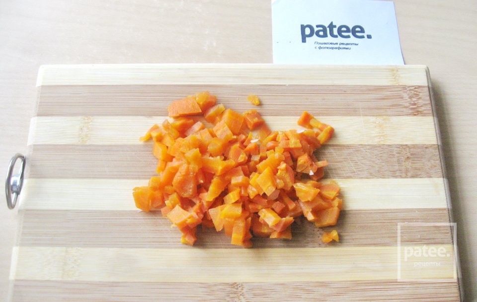 Салат с копченой форелью - Шаг 3