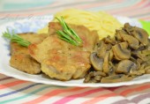 Свинина с грибами