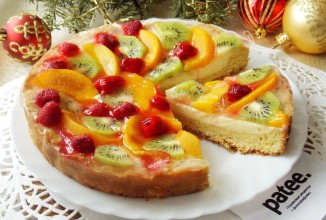 Тарт со сметаной и фруктами