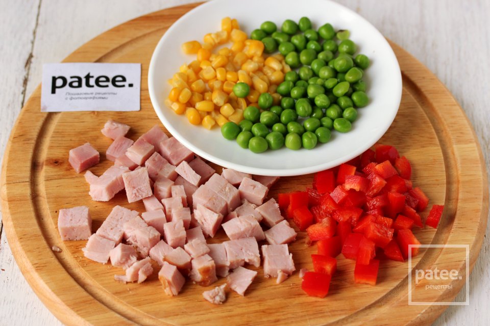 Заливное Яйца Фаберже с ветчиной и овощами - Шаг 2