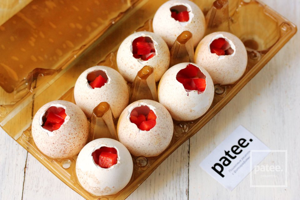 Заливное Яйца Фаберже с ветчиной и овощами - Шаг 6