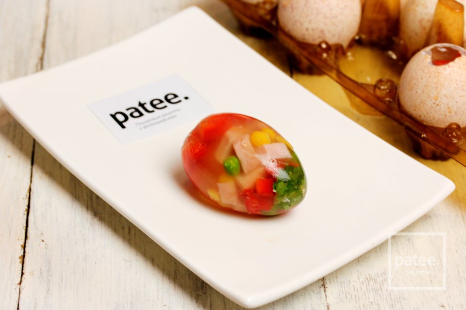 Заливное Яйца Фаберже с ветчиной и овощами - Шаг 8