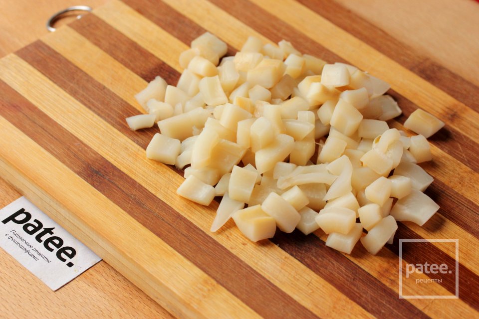 Винегрет с кальмарами и рубленым яйцом - Шаг 4