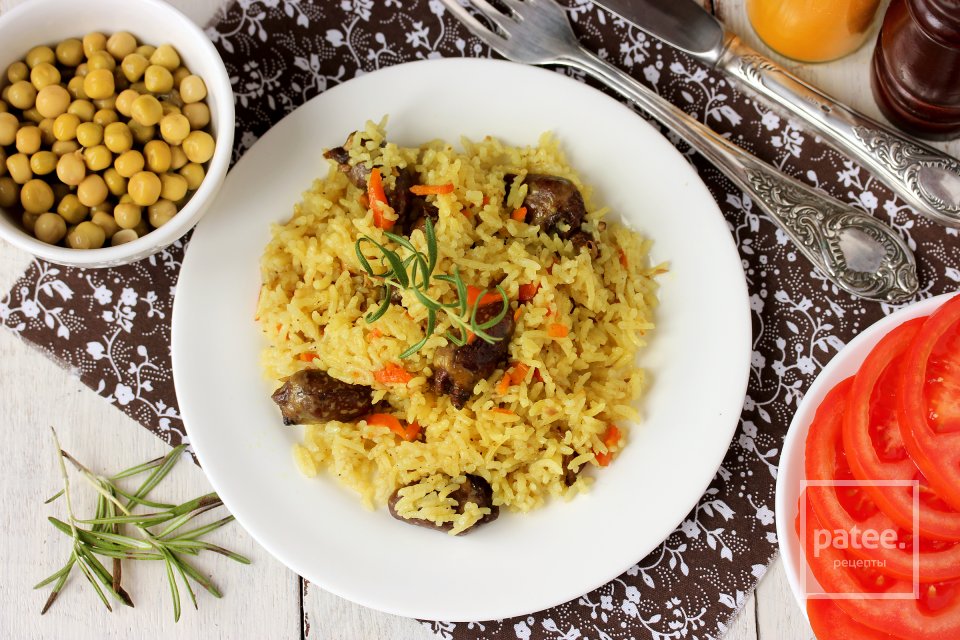 Рис с белыми грибами и куриными сердечками в мультиварке - Шаг 13