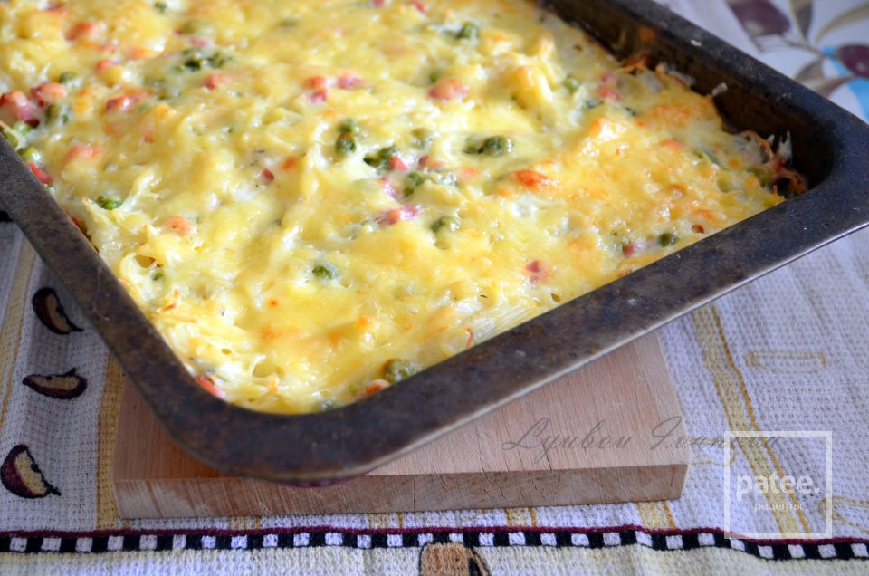 Макаронная запеканка с колбасой и зелёным горошком - Шаг 5