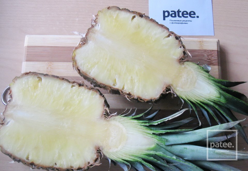 Фруктовый салат в ананасе Витамин - Шаг 2