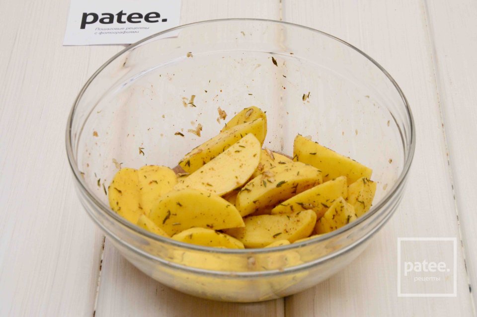 Картофельные дольки в беконе с розмарином - Шаг 8