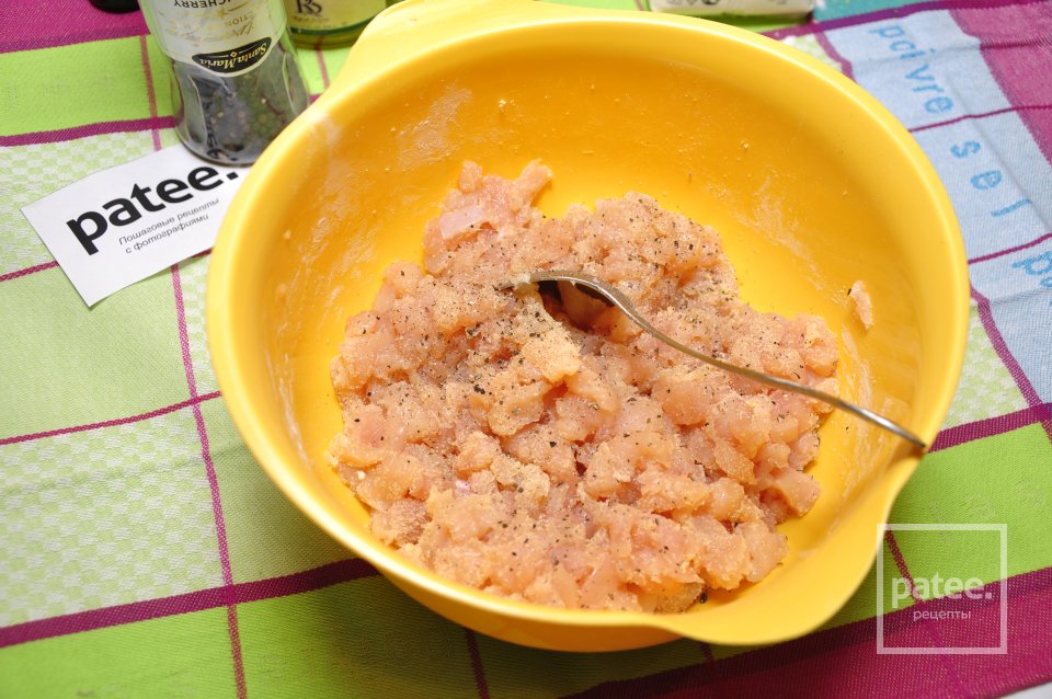 Рубленные куриные котлеты - Шаг 6