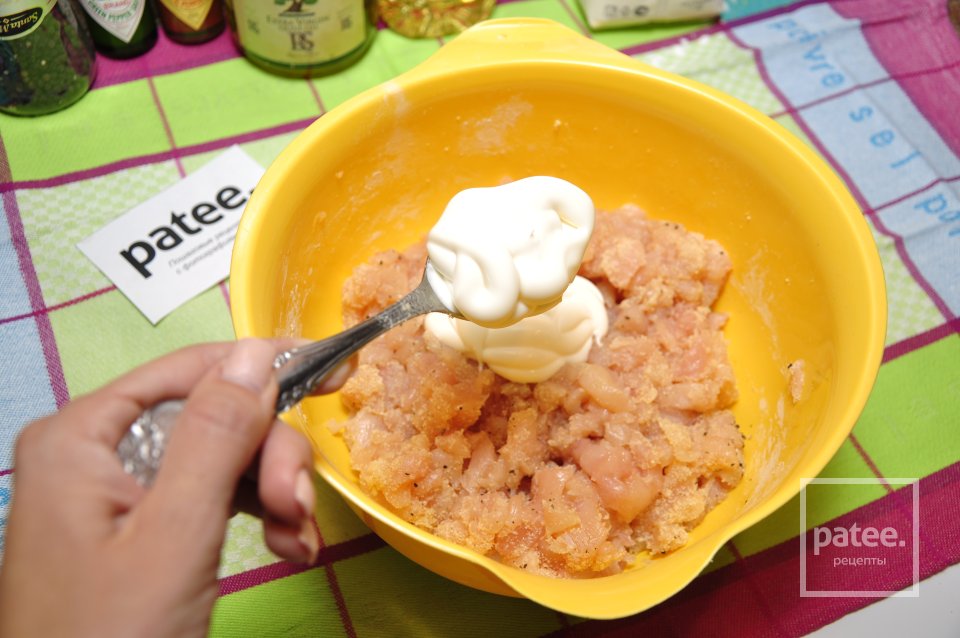 Рубленные куриные котлеты - Шаг 7