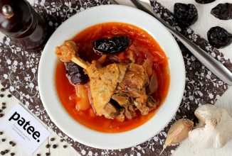 Борщ с уткой и черносливом