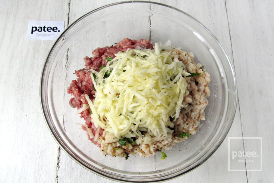 Котлеты по-гречески (кефтедес) - Шаг 7