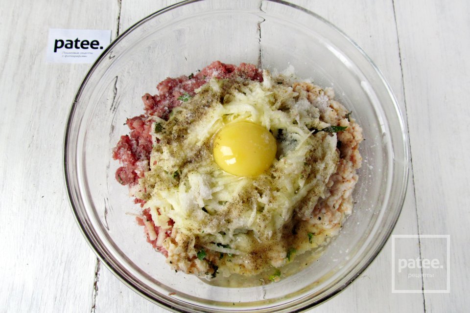 Котлеты по-гречески (кефтедес) - Шаг 8