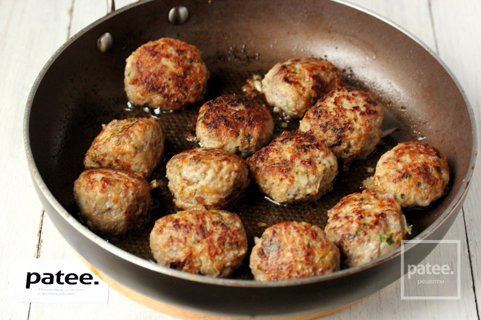 Котлеты по-гречески (кефтедес) - Шаг 12