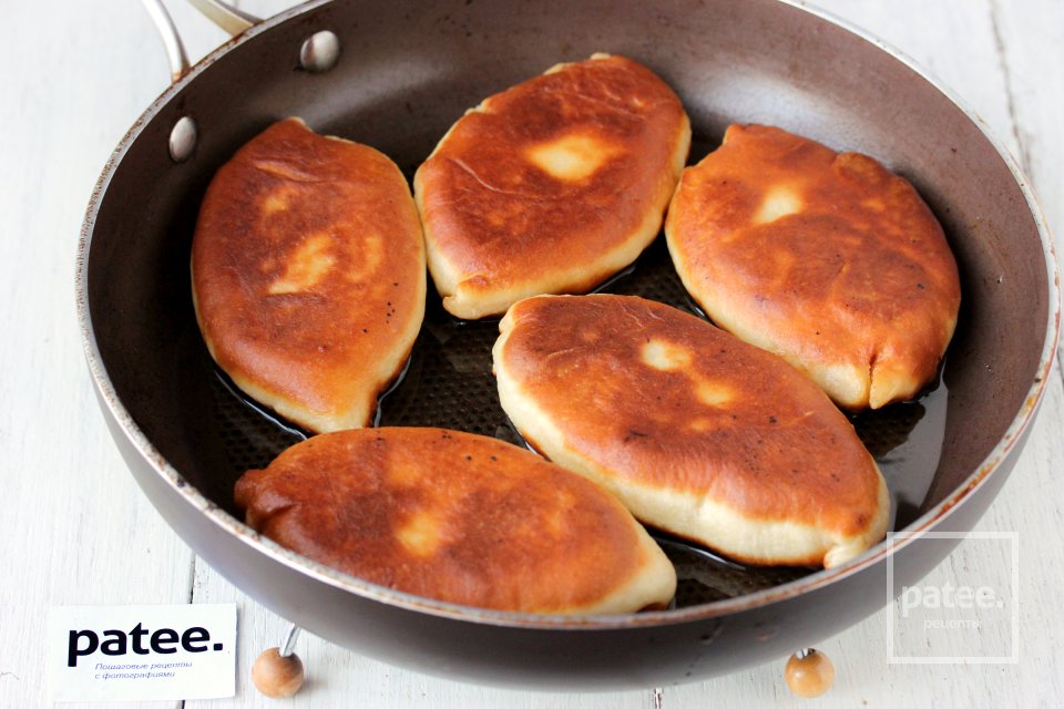 Жареные пирожки с квашеной капустой - Шаг 13