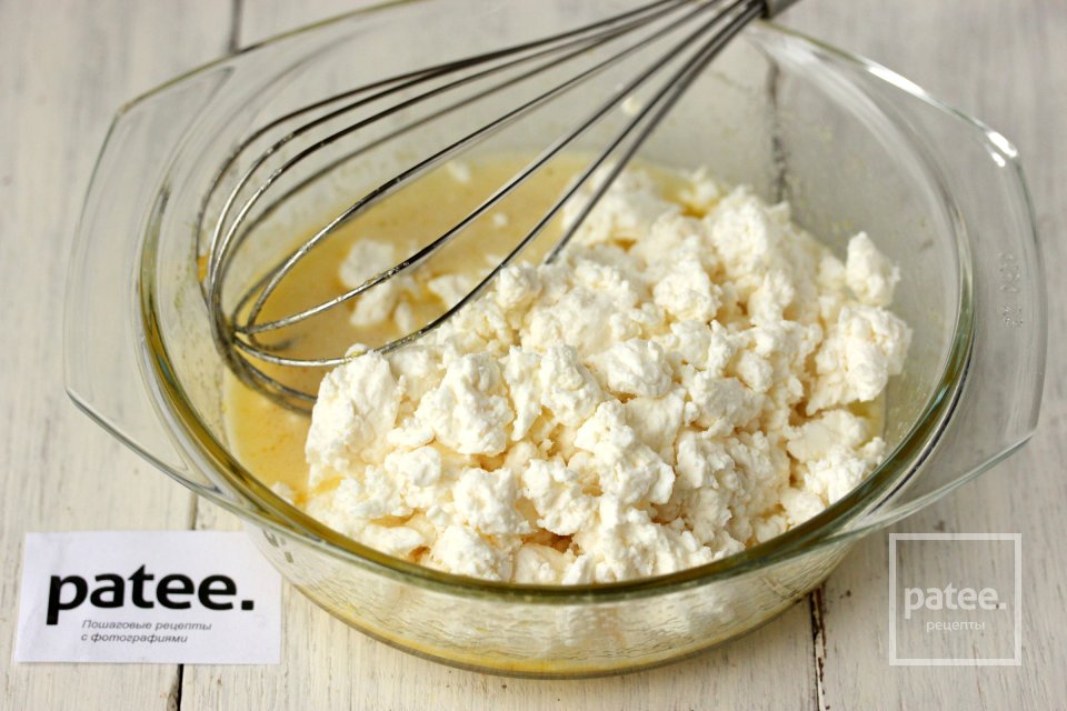 Творожная запеканка с ананасом в микроволновке - Шаг 3