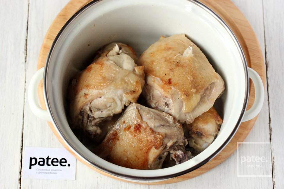 Курица, тушеная в капустном рассоле - Шаг 5