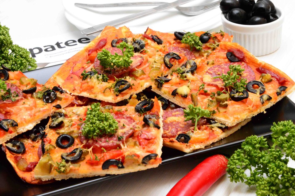 Рецепты в контакте пальчики оближешь. Пицца м владивосток. Пальцев пицца. Пицца м владивосток. Пицца чилийская.