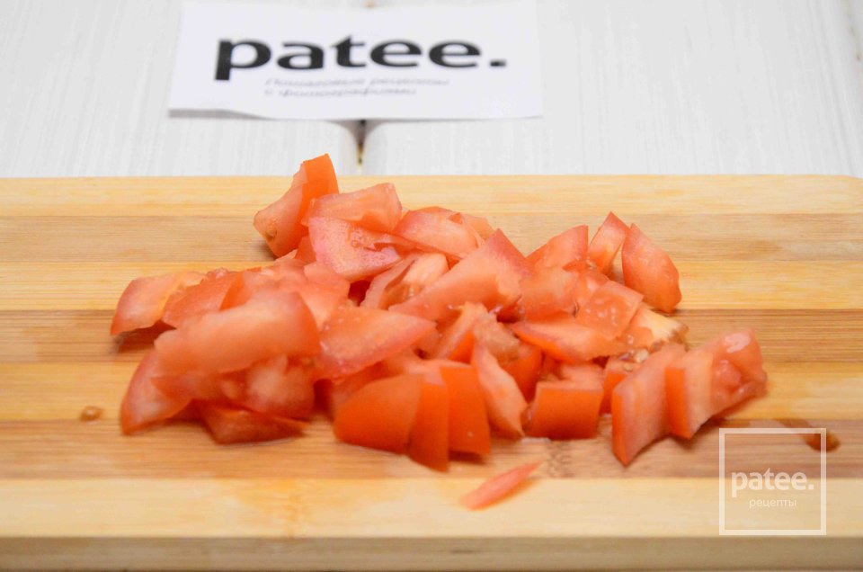 Пицца с салями и зеленью - Шаг 3