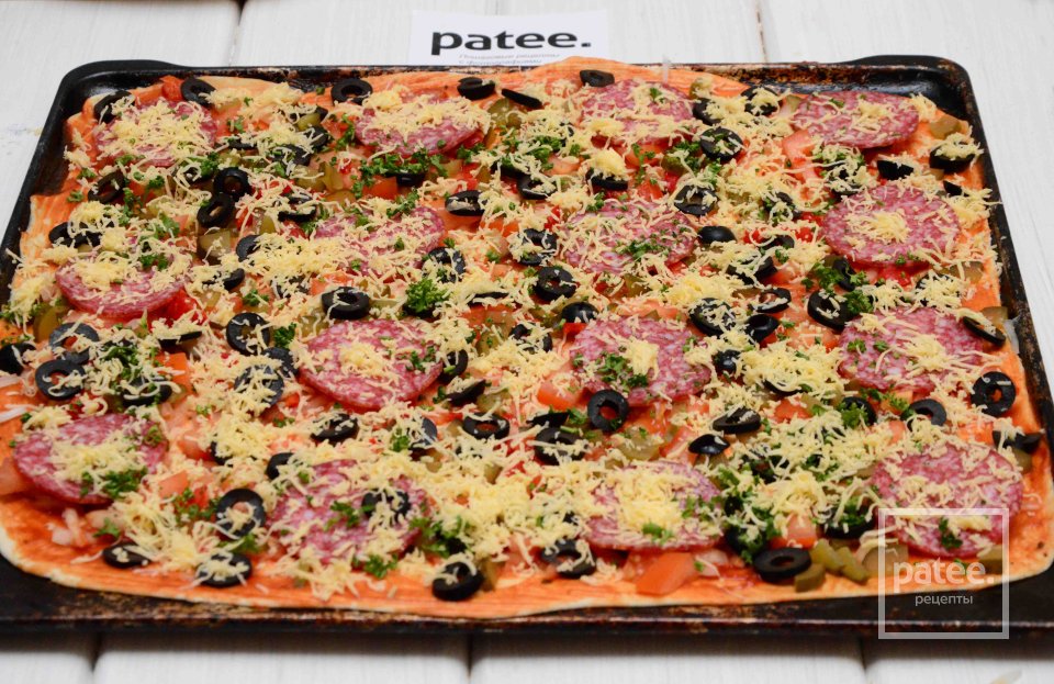 Пицца с салями и зеленью - Шаг 13
