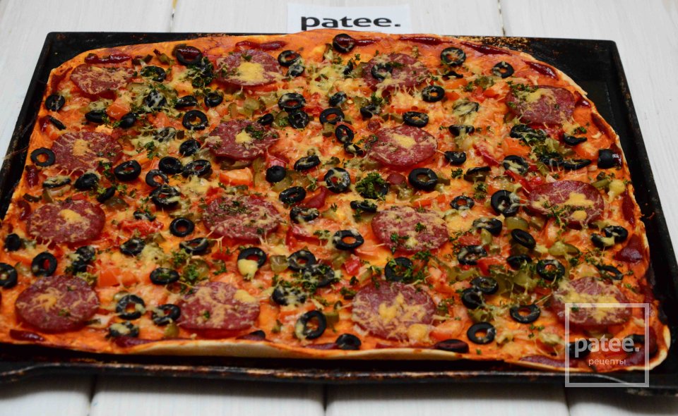 Пицца с салями и зеленью - Шаг 14