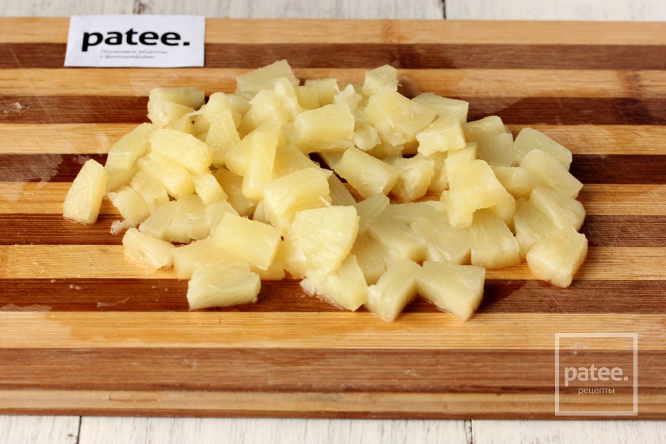 Салат с курицей и ананасами - Шаг 4