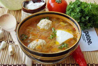 Щи с фрикадельками