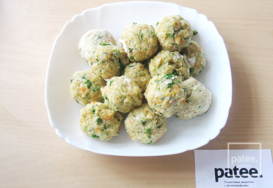 Тефтели из хека в томатном соусе - Шаг 10