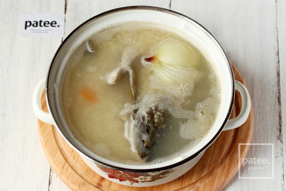 Уха из щуки с пшеном - Шаг 8