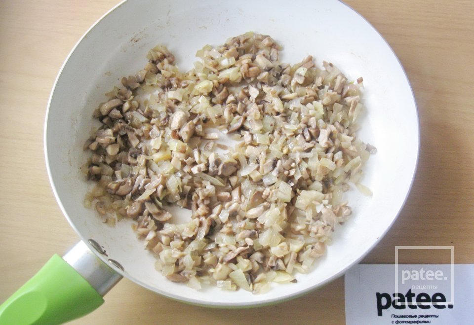 Котлеты из овсяных хлопьев с грибами - Шаг 6