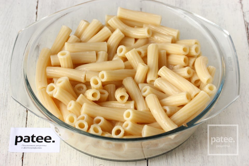 Макароны с фаршем и омлетом в мультиварке - Шаг 5