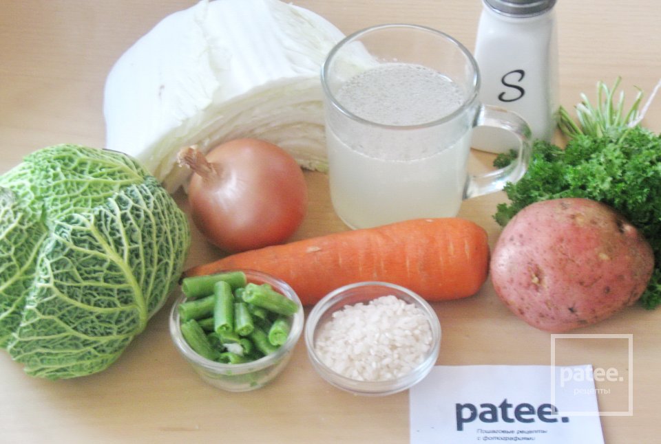 Овощной суп с пекинской и савойской капустой - Шаг 1