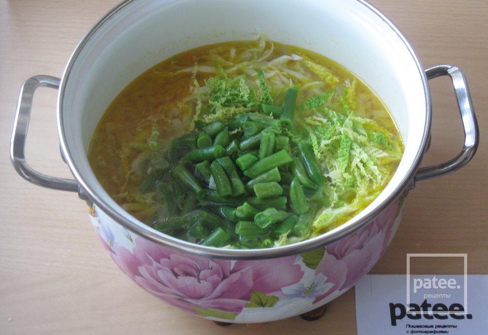 Овощной суп с пекинской и савойской капустой - Шаг 12