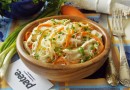Теплый салат с куриной грудкой и фунчозой