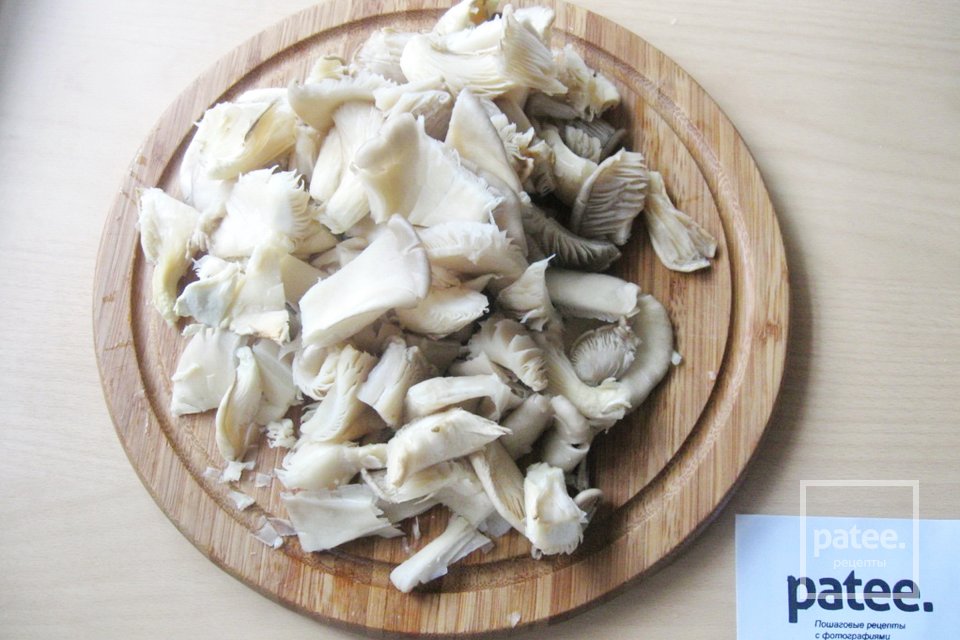 Суп с рисовой лапшой, вешенками и шпинатом - Шаг 11