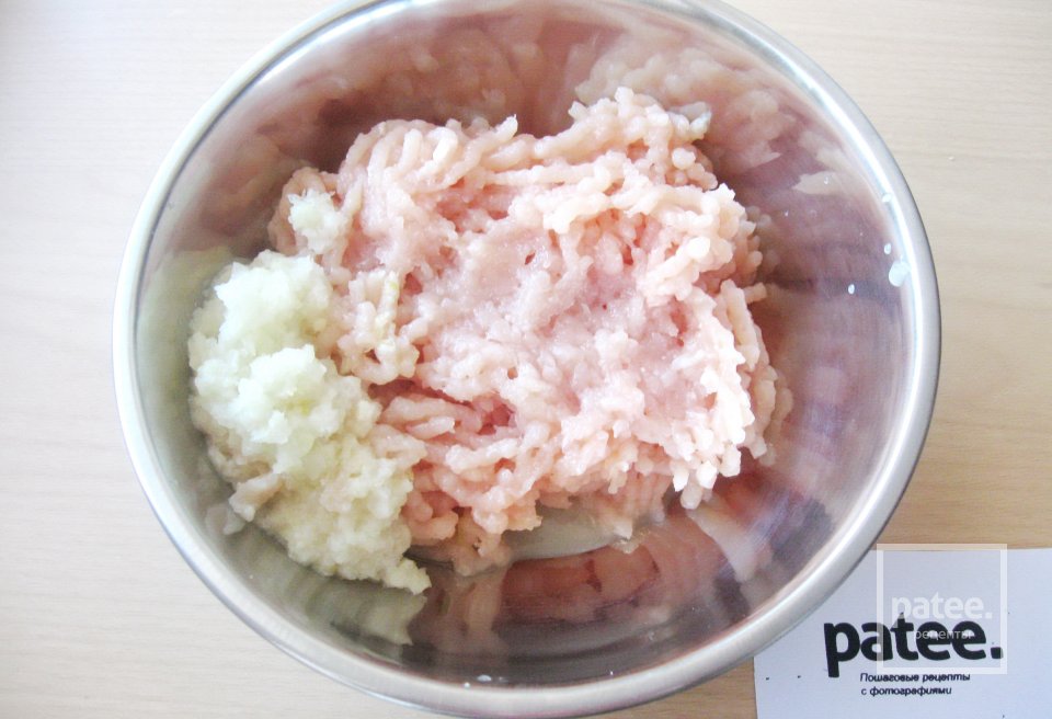 Куриные котлеты в кляре из сыра и овсянки - Шаг 3