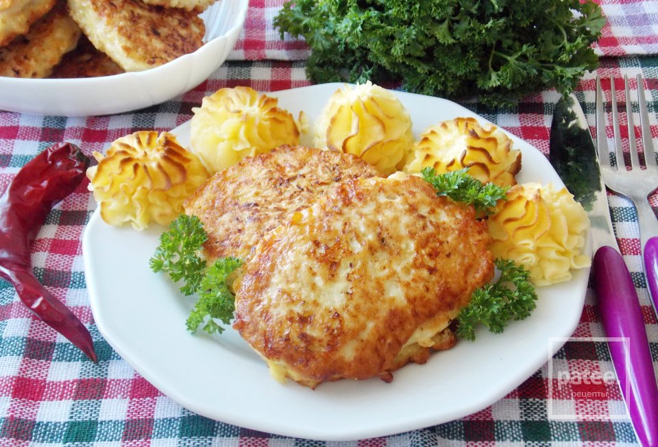 Куриные котлеты в кляре из сыра и овсянки - Шаг 12