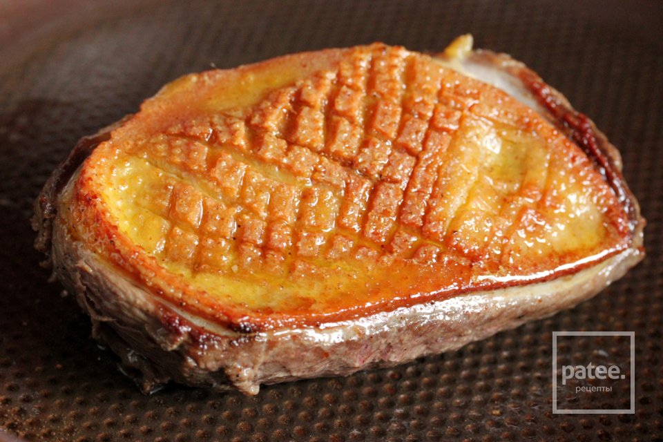 Утиная грудка под апельсиново-ягодным соусом - Шаг 4