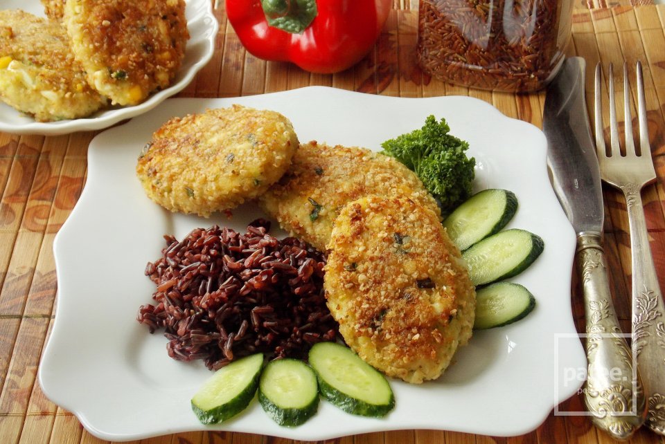 Рыбные котлеты с отварными яйцами и овсяными хлопьями - Шаг 14