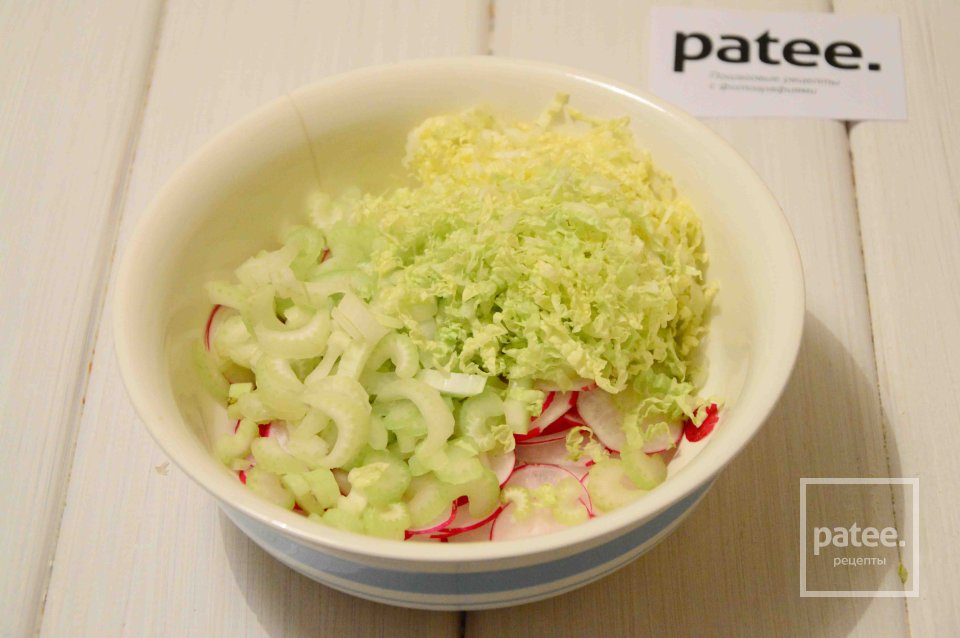 Овощной салат с арахисом - Шаг 5