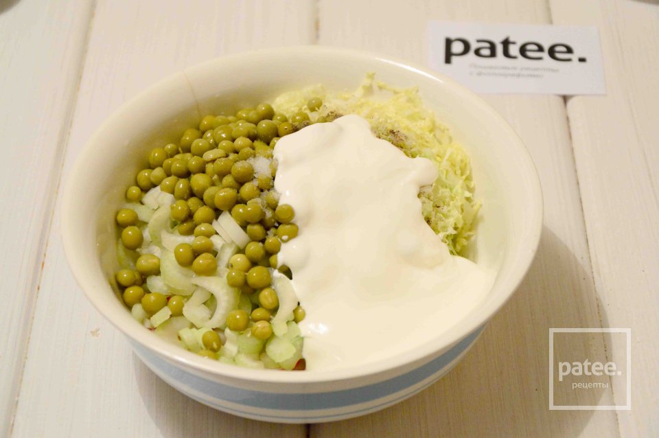 Овощной салат с арахисом - Шаг 8