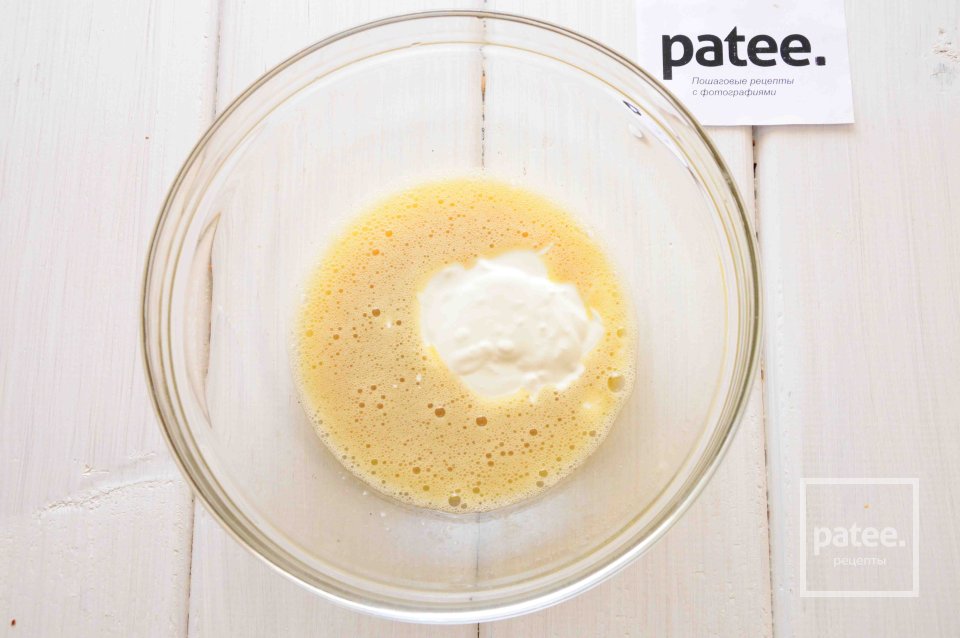 Омлет с салями и зеленым горошком - Шаг 4