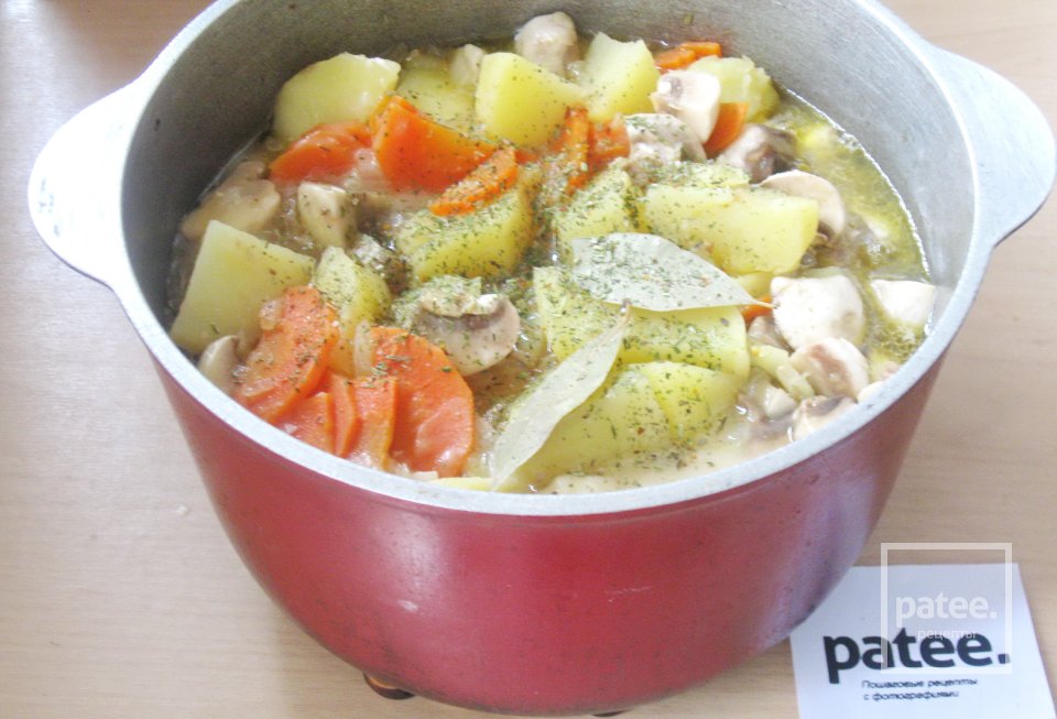 Рагу из свинины в соусе - Шаг 14