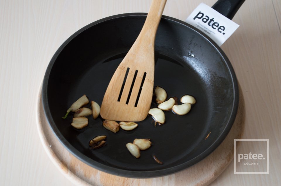 Пенне с брокколи, зеленым горошком и чесноком - Шаг 6