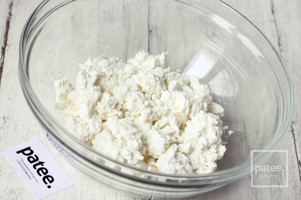 Сырники с варёной сгущёнкой - Шаг 2