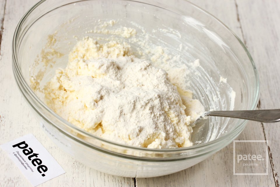 Сырники с варёной сгущёнкой - Шаг 5