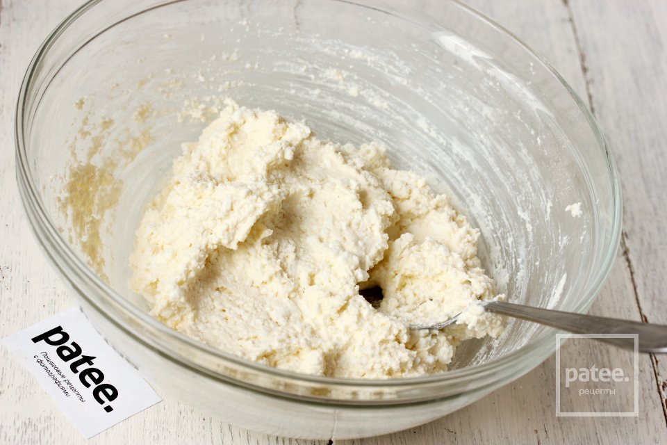 Сырники с варёной сгущёнкой - Шаг 6